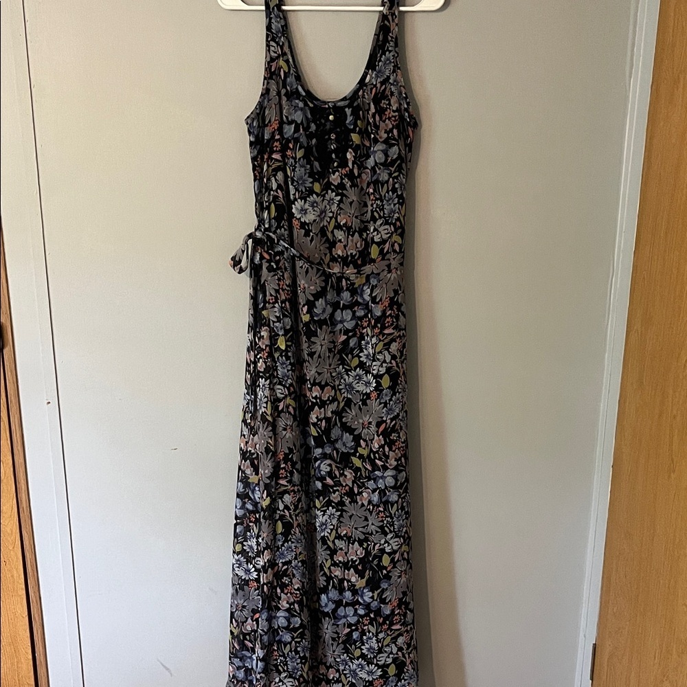 Floral maxi dress sleeveless new